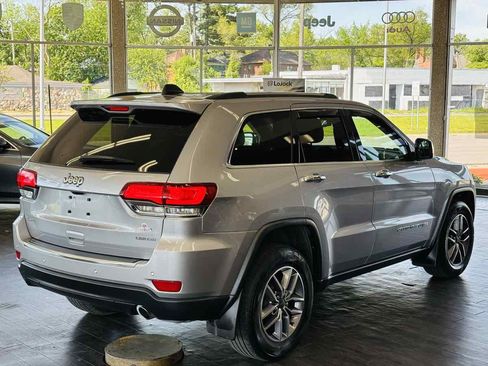 Used 2020 Jeep Grand Cherokee Limited AWD/4WD image 7