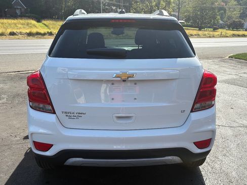 Used 2017 Chevrolet Trax LT w/ LT Convenience Package image 12