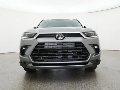 New 2026 Toyota Grand Highlander Limited image 31