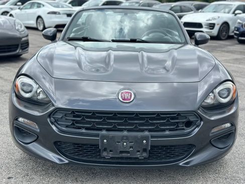 Used 2017 FIAT 124 Spider Classica RWD image 4