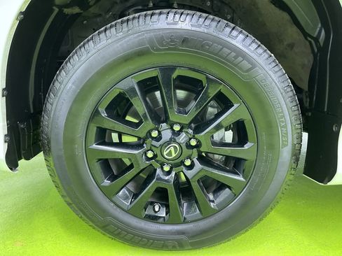 Used 2022 Lexus GX 460 w/ Black Line Special Edition image 14