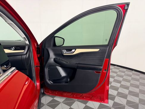 Used 2022 Ford Escape Titanium w/ Titanium Elite Package image 36