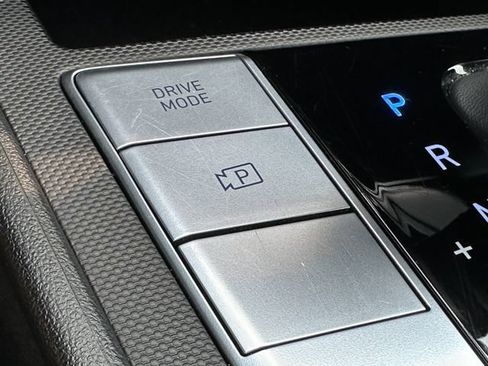 Used 2024 Hyundai Elantra SEL FWD image 27