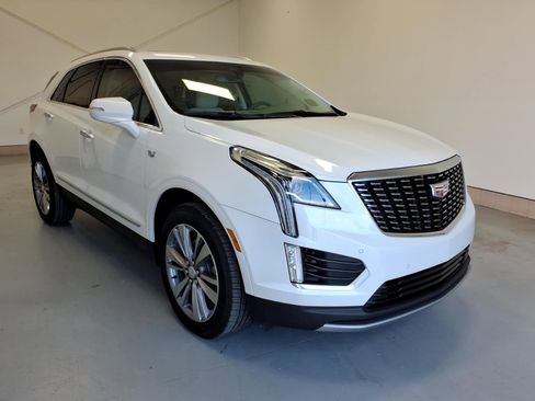 Certified 2024 Cadillac XT5 Premium Luxury image 1