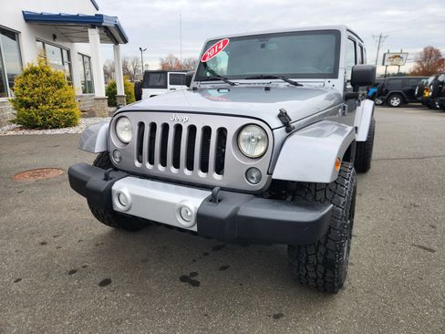 Used 2014 Jeep Wrangler Unlimited Sahara w/ Max Tow Package image 4