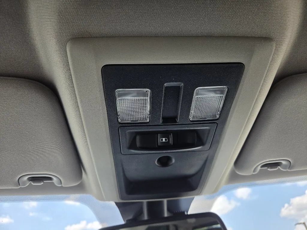 Used 2015 RAM 1500 Classic SLT RWD image 29