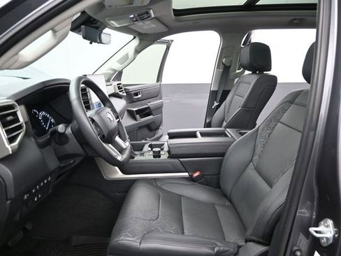 Used 2023 Toyota Tundra Limited image 14