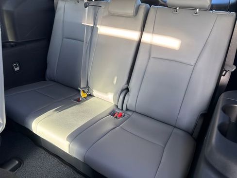 New 2026 Toyota Highlander XLE image 14