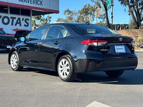 Used 2025 Toyota Corolla LE image 3