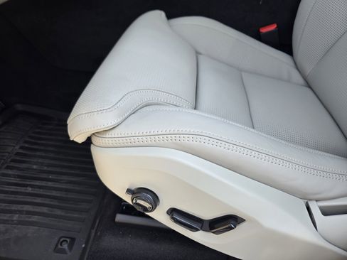 New 2026 Volvo XC60 T8 Ultra image 27