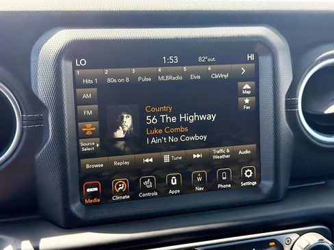 Used 2023 Jeep Wrangler Sahara w/ Cold Weather Group image 28