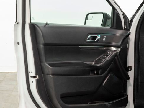 Used 2017 Ford Explorer 4WD Police Interceptor w/ Ready For The Road Package image 7