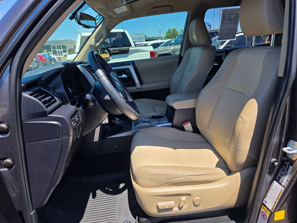 Used 2019 Toyota 4Runner SR5 Premium AWD/4WD image 3