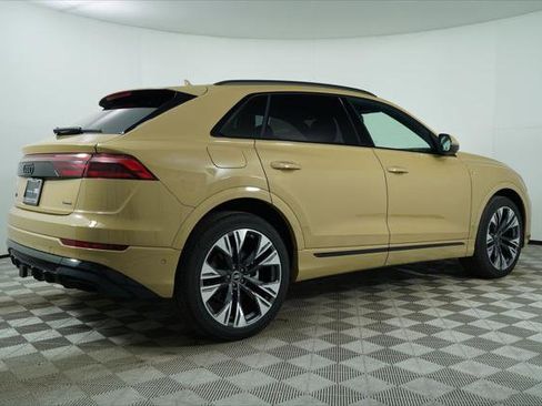Certified 2025 Audi Q8 Premium Plus w/ Premium Plus Package AWD/4WD image 11