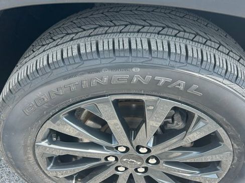 Certified 2023 Chevrolet Traverse RS image 11