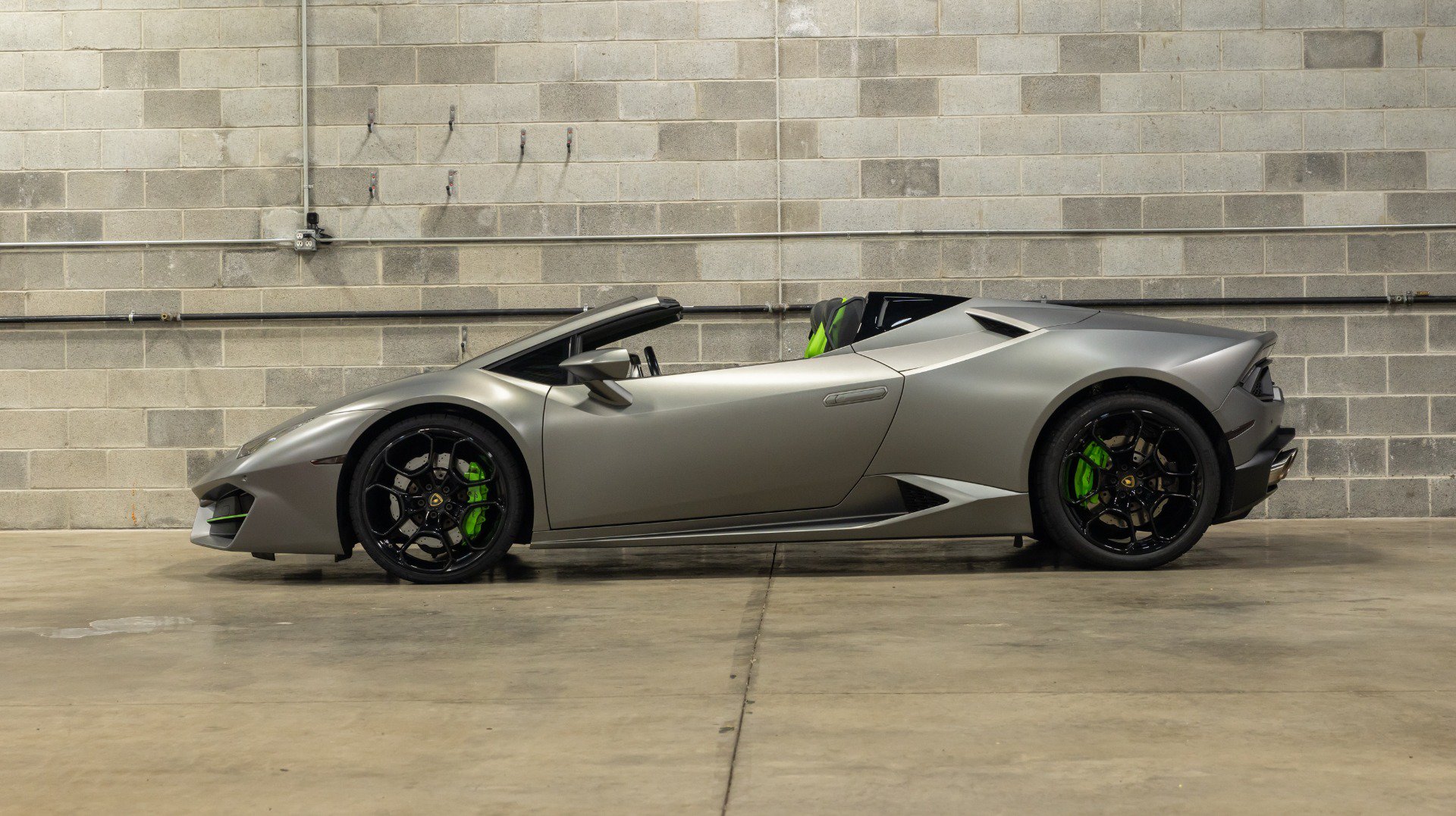 Used 2017 Lamborghini Huracan LP 580-2 RWD image 9