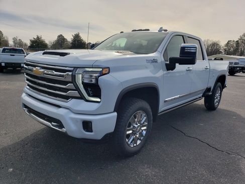 New 2026 Chevrolet Silverado 3500 High Country w/ High Country Premium Package image 2