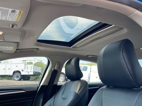 Used 2019 Ford Fusion Titanium FWD image 26