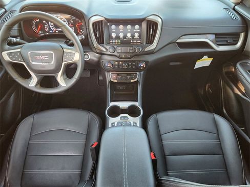Used 2024 GMC Terrain Denali w/ Denali Premium Package image 23