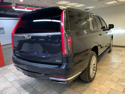 Used 2023 Cadillac Escalade ESV Premium Luxury AWD/4WD image 7