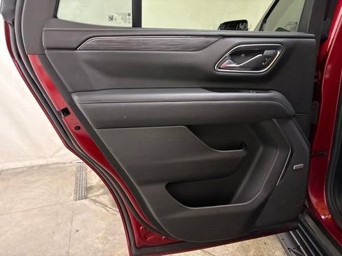 Used 2023 GMC Yukon SLT w/ SLT Premium Package AWD/4WD image 29