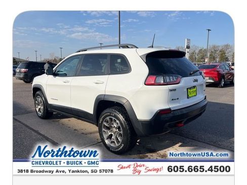 Used 2020 Jeep Cherokee Trailhawk w/ Cold Weather Group AWD/4WD image 8