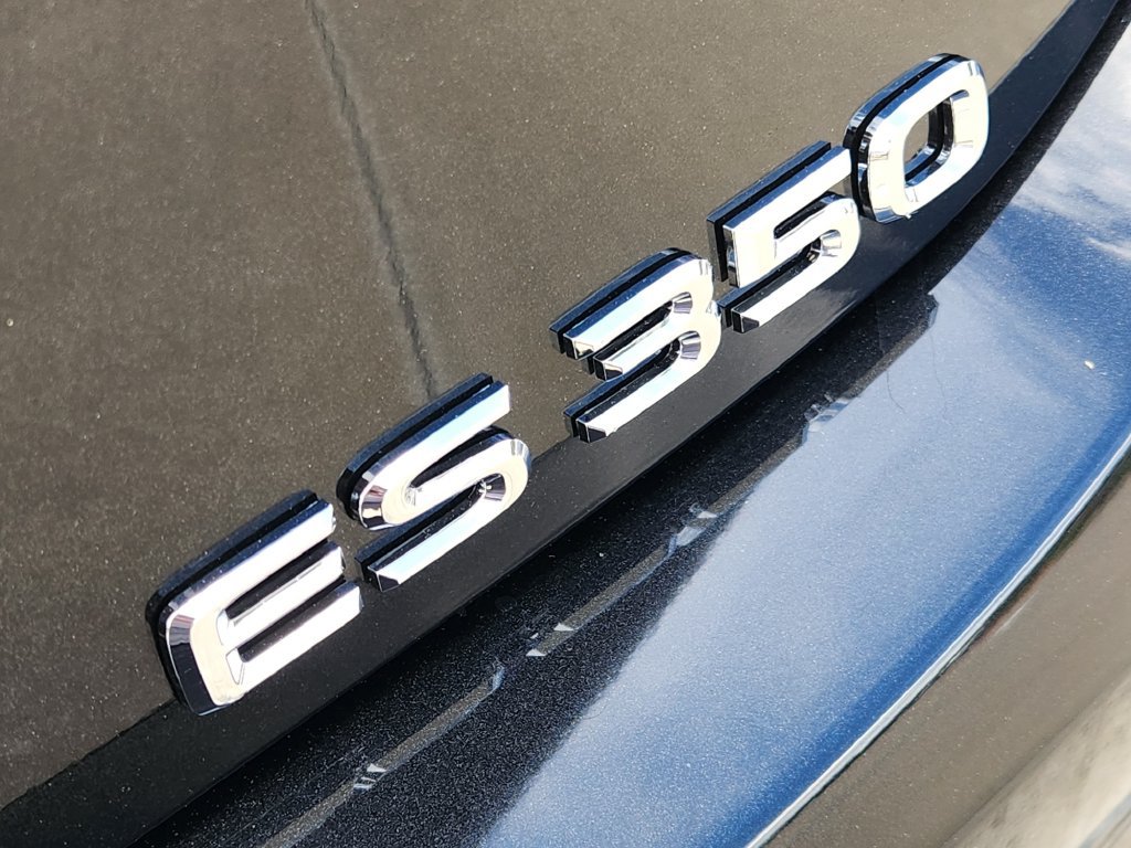 Used 2025 Lexus ES 350 w/ Premium Package FWD image 12