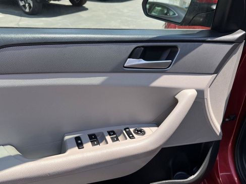 Used 2018 Hyundai Sonata SE FWD image 30