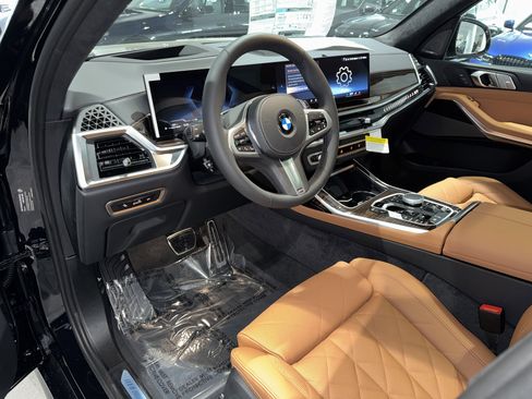 New 2026 BMW X7 xDrive40i w/ M Sport Package image 16