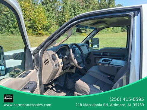 Used 2009 Ford F250 XL image 5