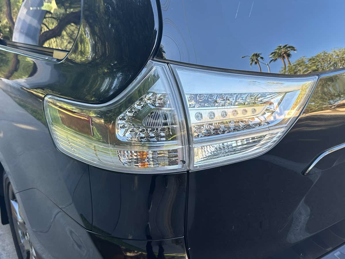 Used 2017 Toyota Sienna SE w/ SE Preferred Package FWD image 52