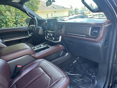 Used 2024 Ford Expedition Max Limited AWD/4WD image 56