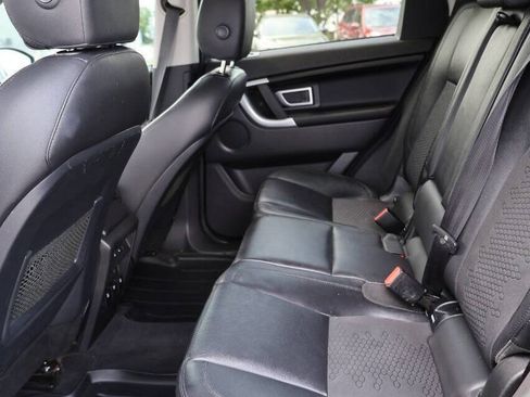Used 2017 Land Rover Discovery Sport SE AWD/4WD image 17
