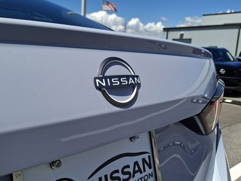 New 2026 Nissan Altima 2.5 SR FWD image 16