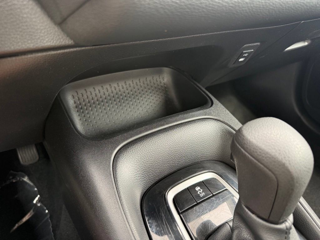 Used 2025 Toyota Corolla LE FWD image 24