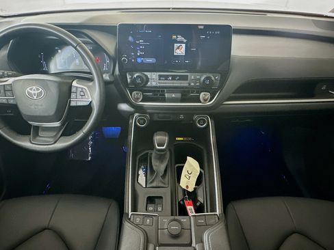 Certified 2025 Toyota Grand Highlander FWD image 27