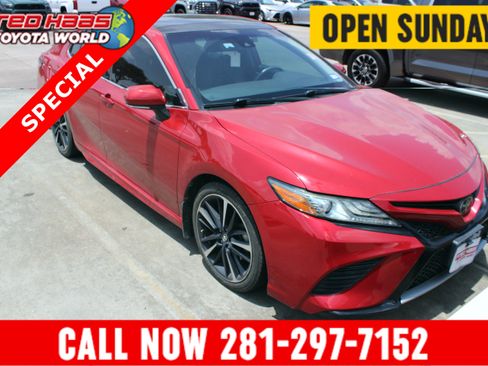 Used 2019 Toyota Camry XSE FWD image 1