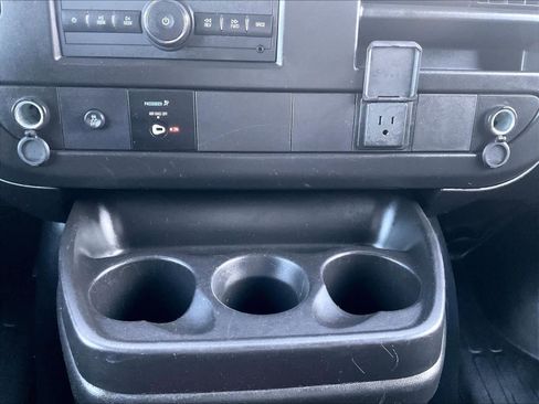 Used 2024 Chevrolet Express 2500 w/ Driver Convenience Package image 25