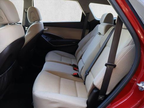 Used 2018 Hyundai Santa Fe SE FWD image 21