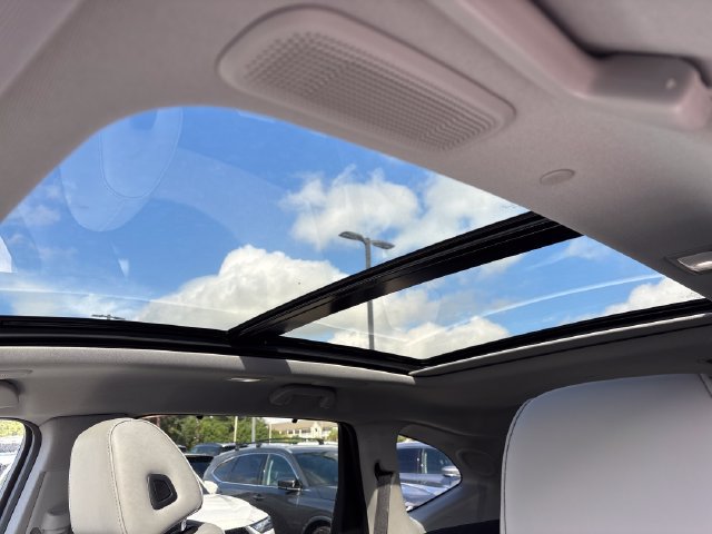 Used 2025 Acura MDX w/ Technology Package FWD image 6