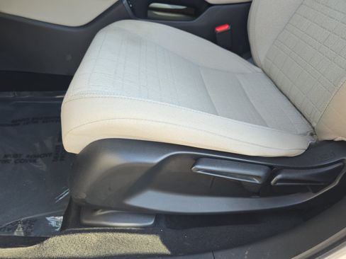 Used 2024 Honda HR-V LX image 27
