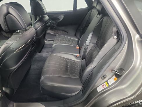 Used 2019 Lexus LS 500h AWD image 18