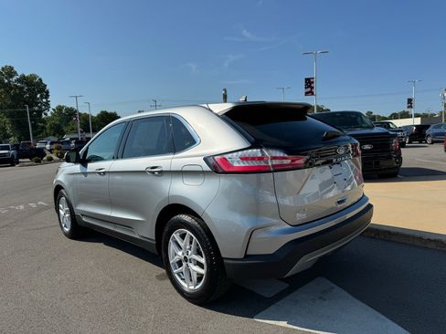 Used 2023 Ford Edge SEL w/ Convenience Package AWD/4WD image 6