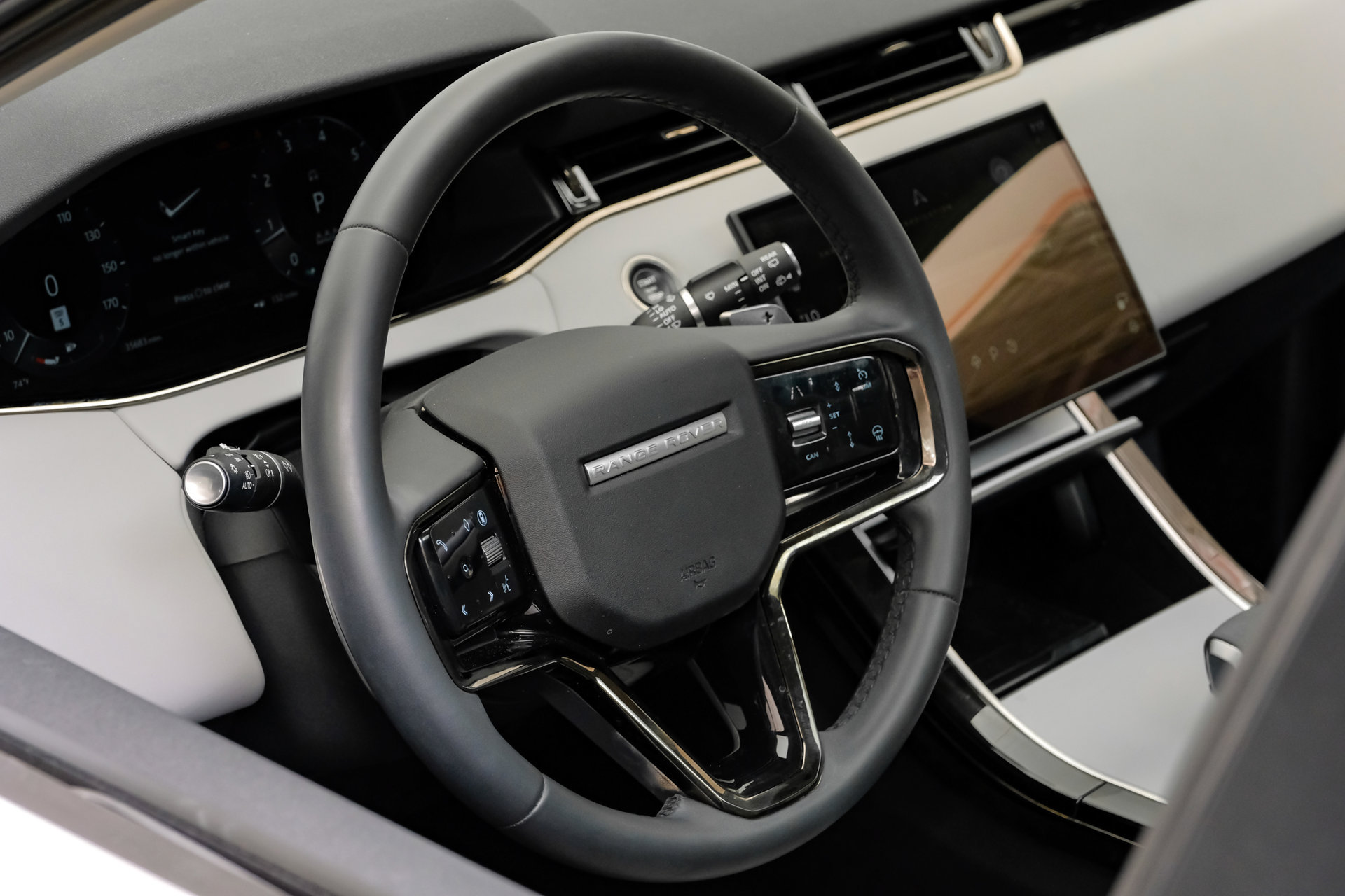 Used 2024 Land Rover Range Rover Evoque S AWD/4WD image 19