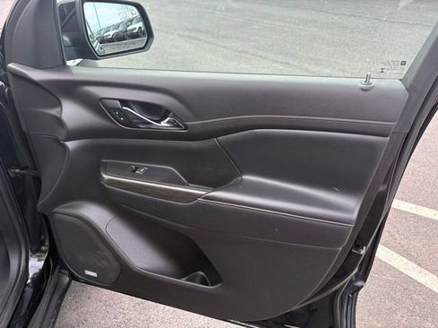 Used 2019 GMC Acadia SLT w/ Black Edition AWD/4WD image 34