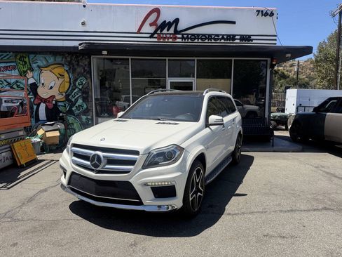 Used 2014 Mercedes-Benz GL 550 4MATIC image 1
