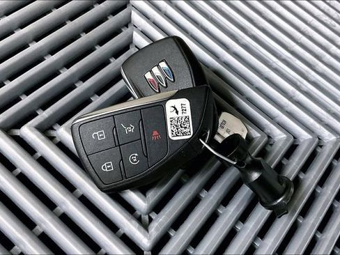 Used 2025 Buick Enclave Sport Touring image 11