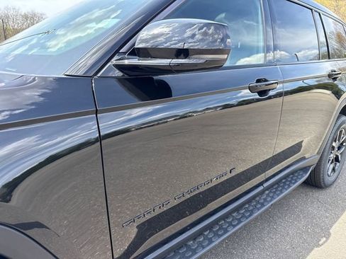 New 2026 Jeep Grand Cherokee L 4WD image 4