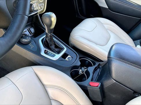 Used 2017 Jeep Cherokee Limited w/ Trailer Tow Group image 16