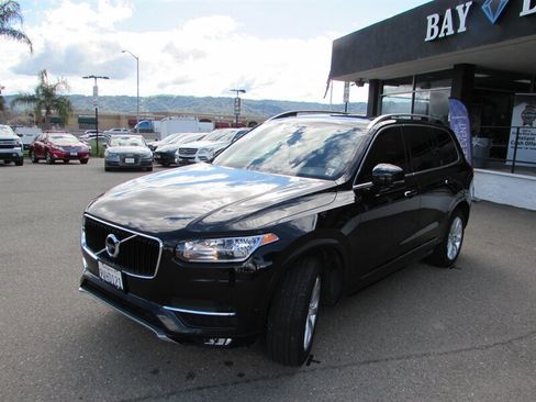 Used 2016 Volvo XC90 T6 Momentum w/ Vision Package image 2
